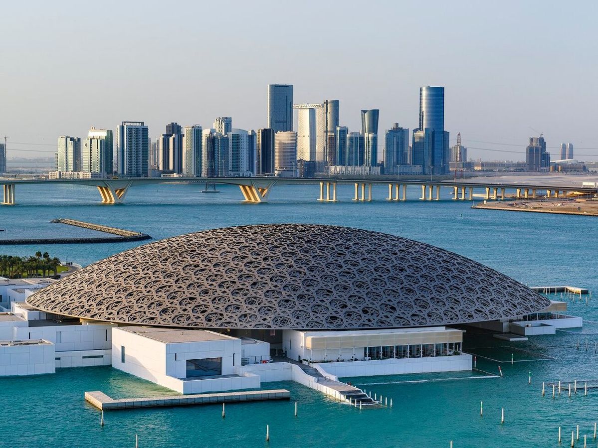 Louvre Abu Dhabi - Contemporary architecture masterpiece